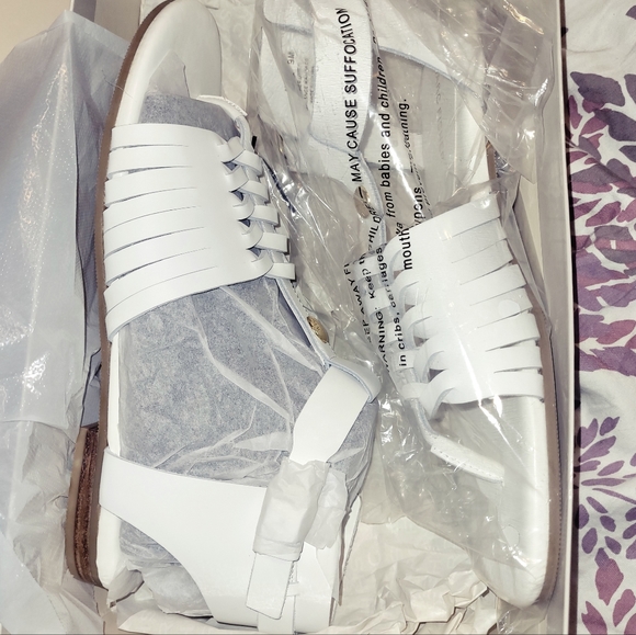 White Leather  Marc Fisher Sandals - Picture 5 of 6